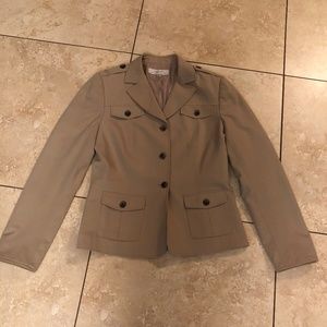 Women's Pants Suit - Tahari - Size 6